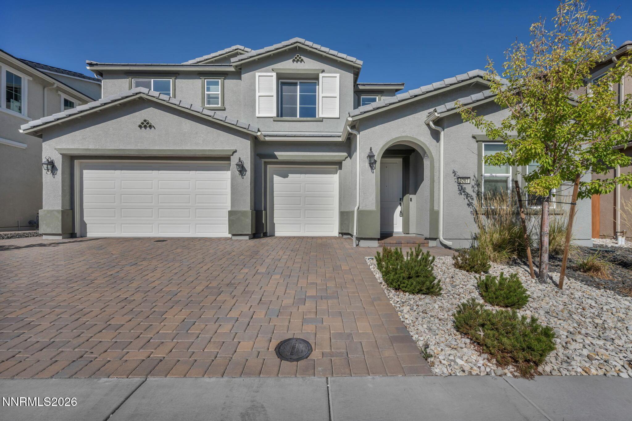 Image 2: 1-web-or-mls-9267-blue-basin-trl