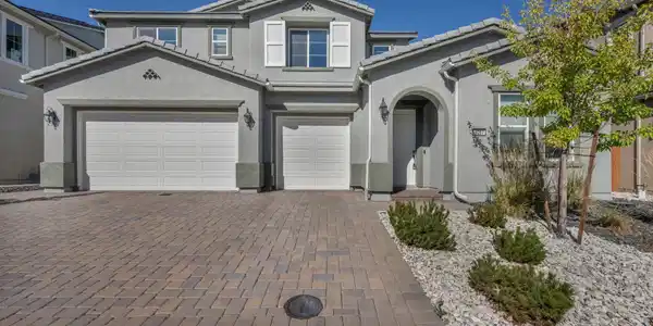 Image 2: 1-web-or-mls-9267-blue-basin-trl
