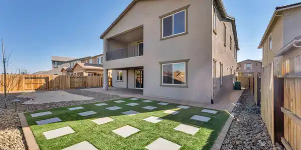 Image 3: 6-web-or-mls-9267-blue-basin-trl