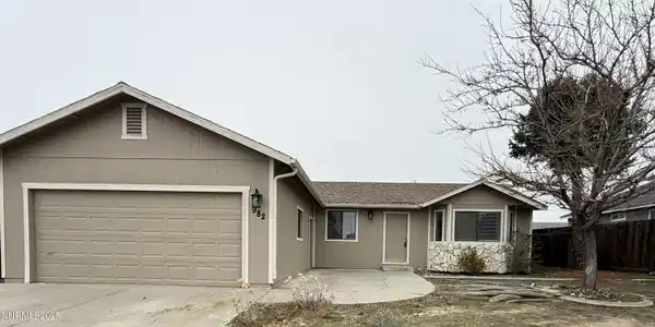 982 Ridgeview Drive