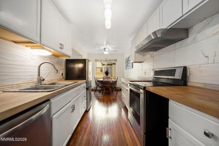 3923 Clear Acre Lane