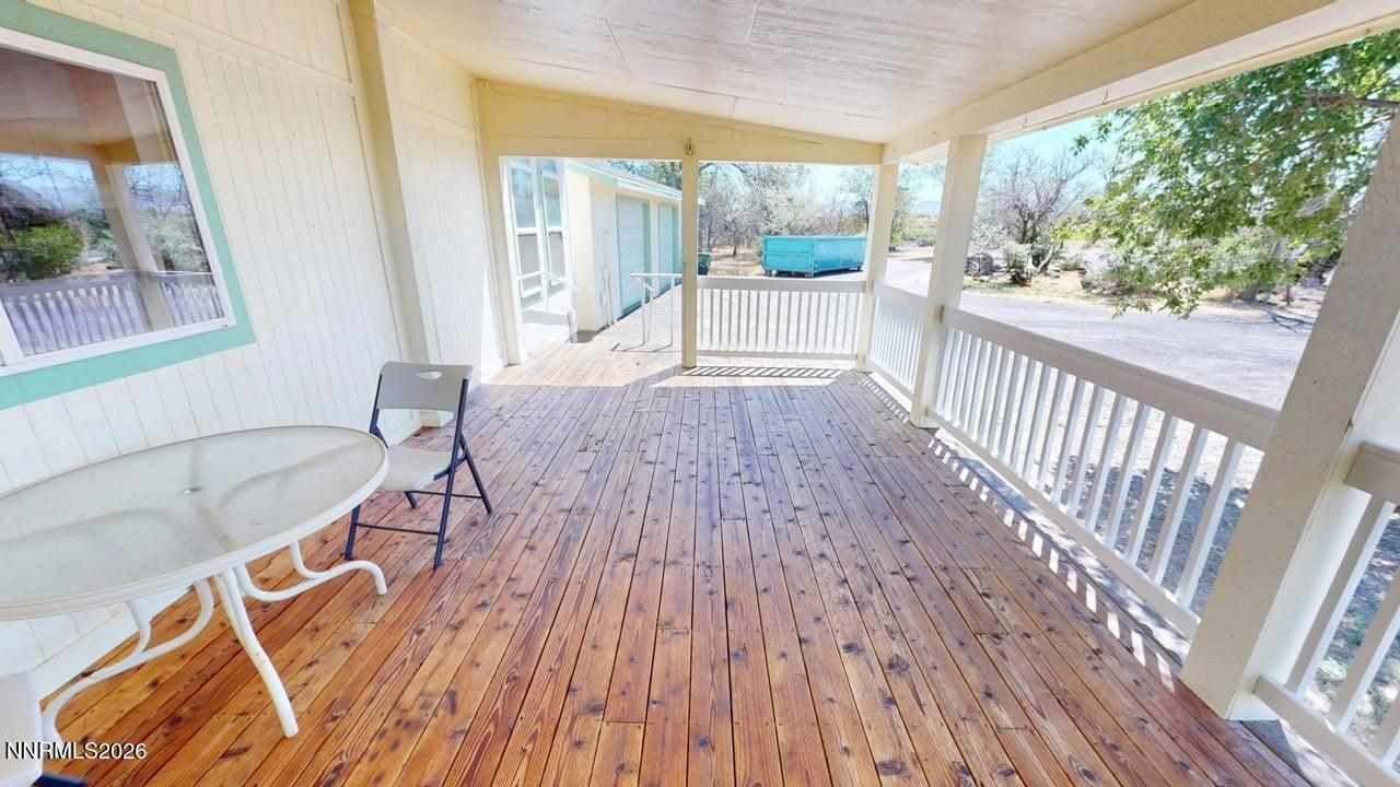 Image 4: Porch