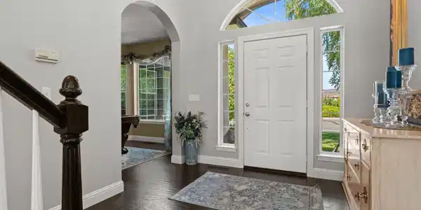 Image 4: Front door