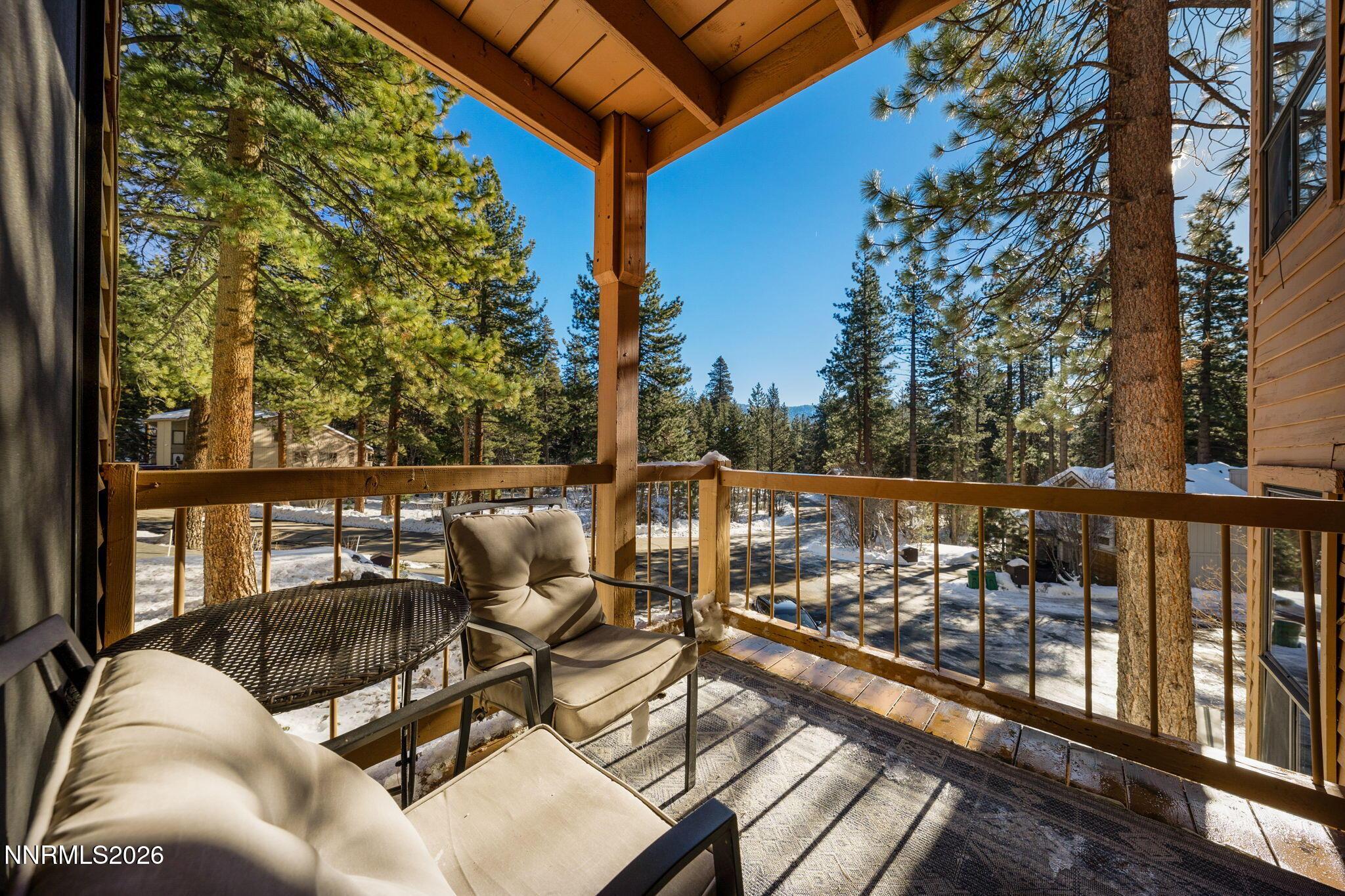 Image 3: 9-web-or-mls-699 Hogan Ct-6