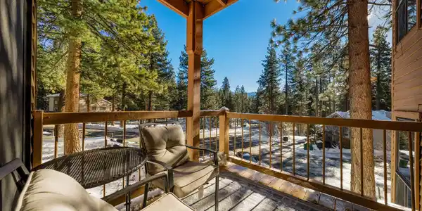Image 3: 9-web-or-mls-699 Hogan Ct-6