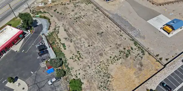 Image 2: Drone7 (12)