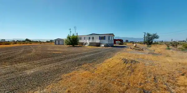 Image 4: Front/Primary