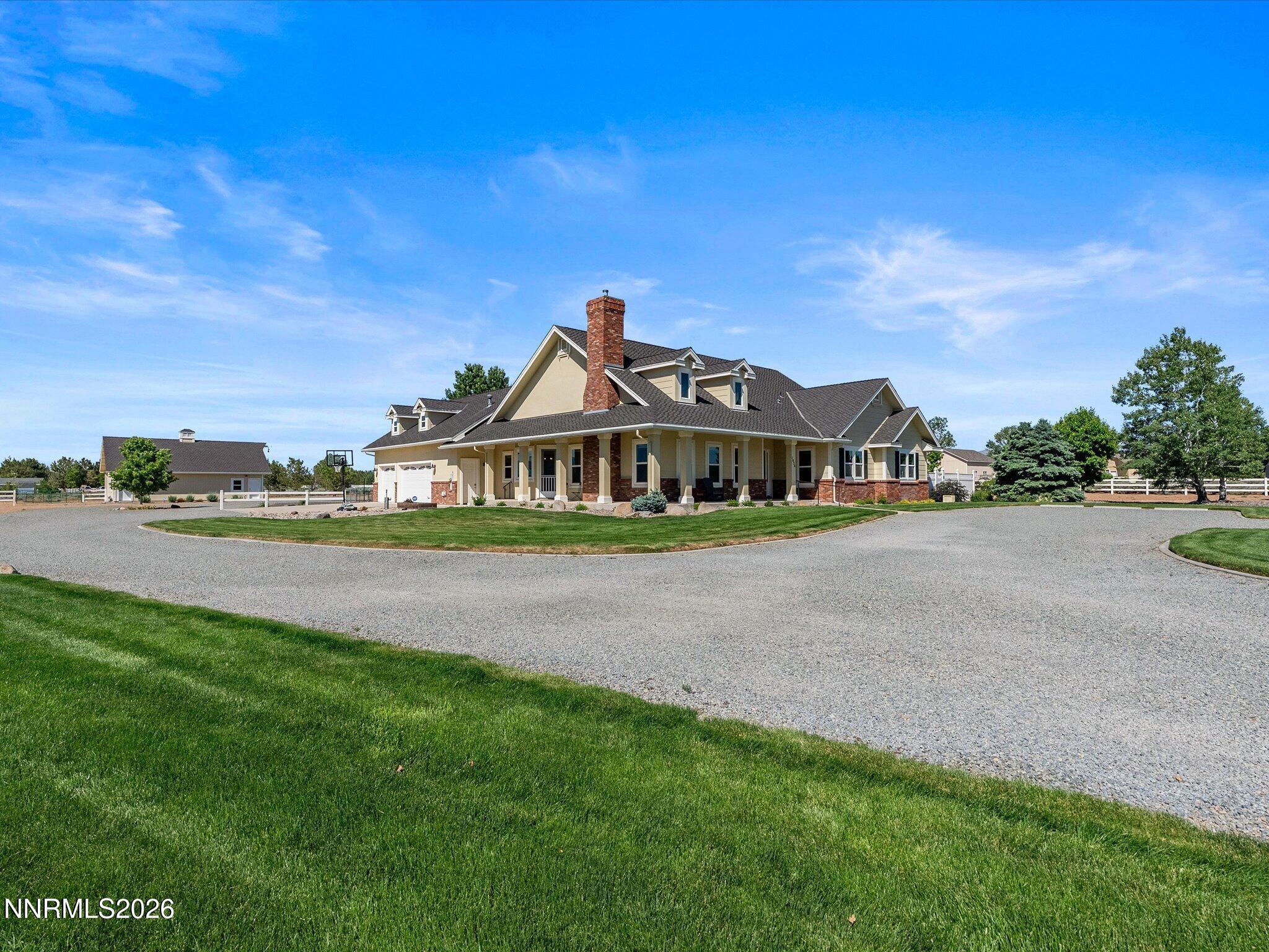 Image 3: 01-1056 Country Ln-104