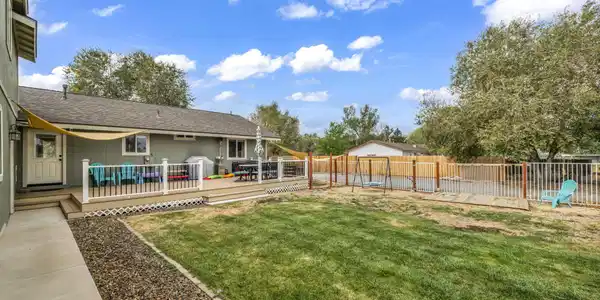 Image 4: 11-web-or-mls-1346-stephanie-way - Copy