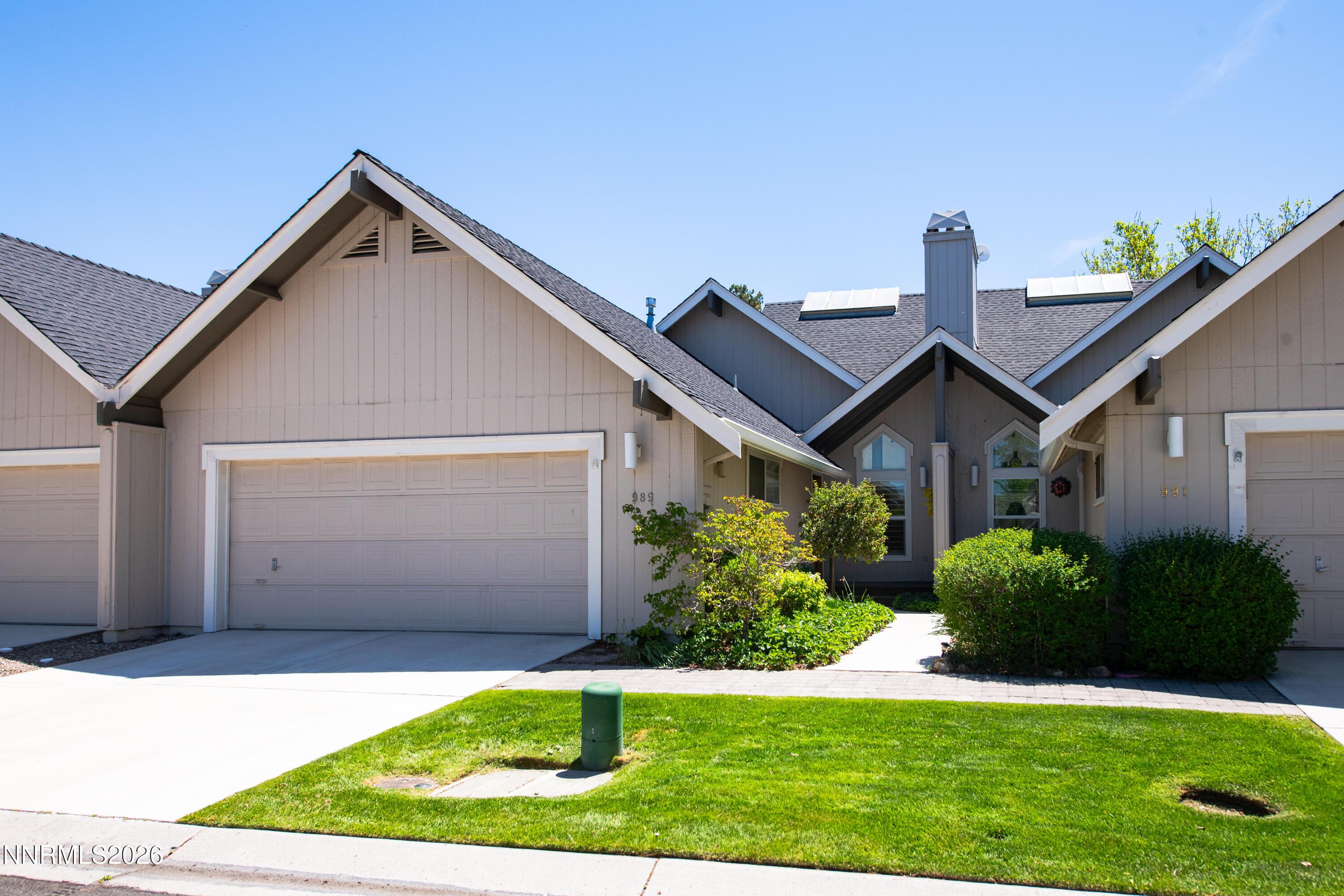 Image 1: 989 Aspen Grove Cir-1