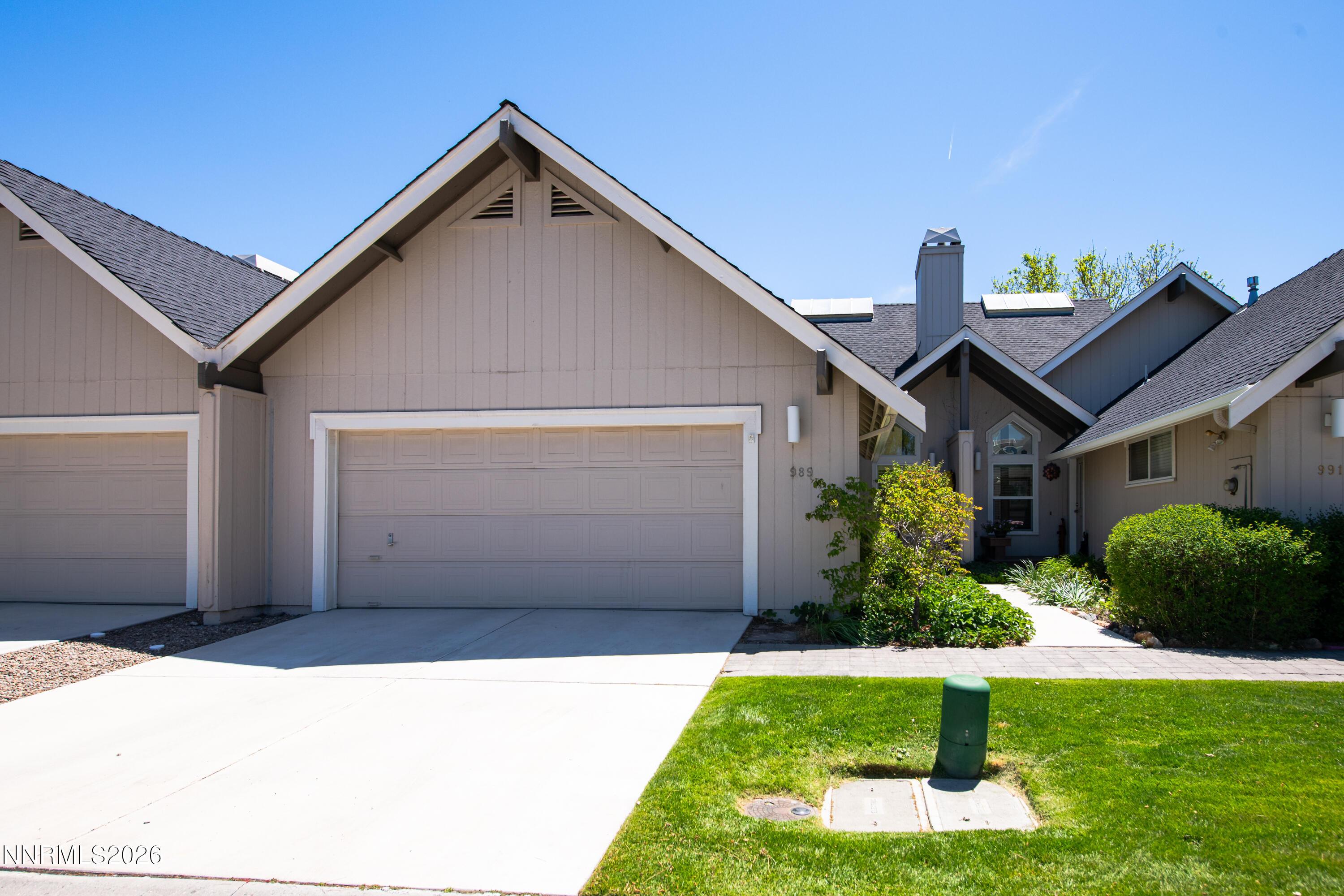 Image 2: 989 Aspen Grove Cir-2