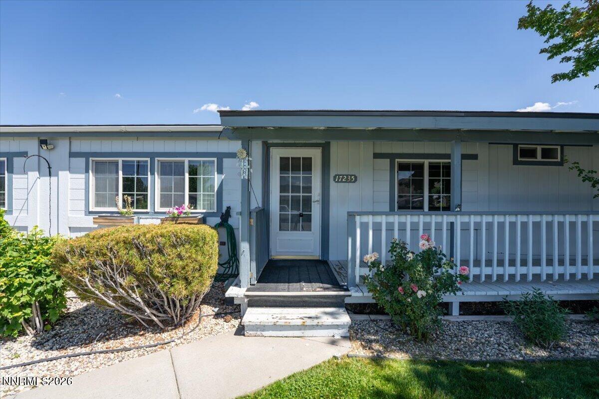 Image 4: 07-17235 Waxwing St Reno NV 89508 (7 of