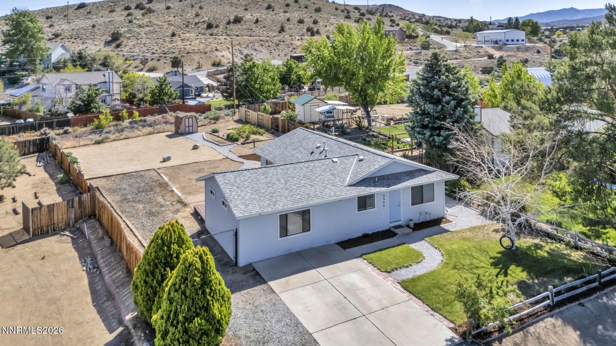 Image 4: 27-web-or-mls-5550-dolores-dr