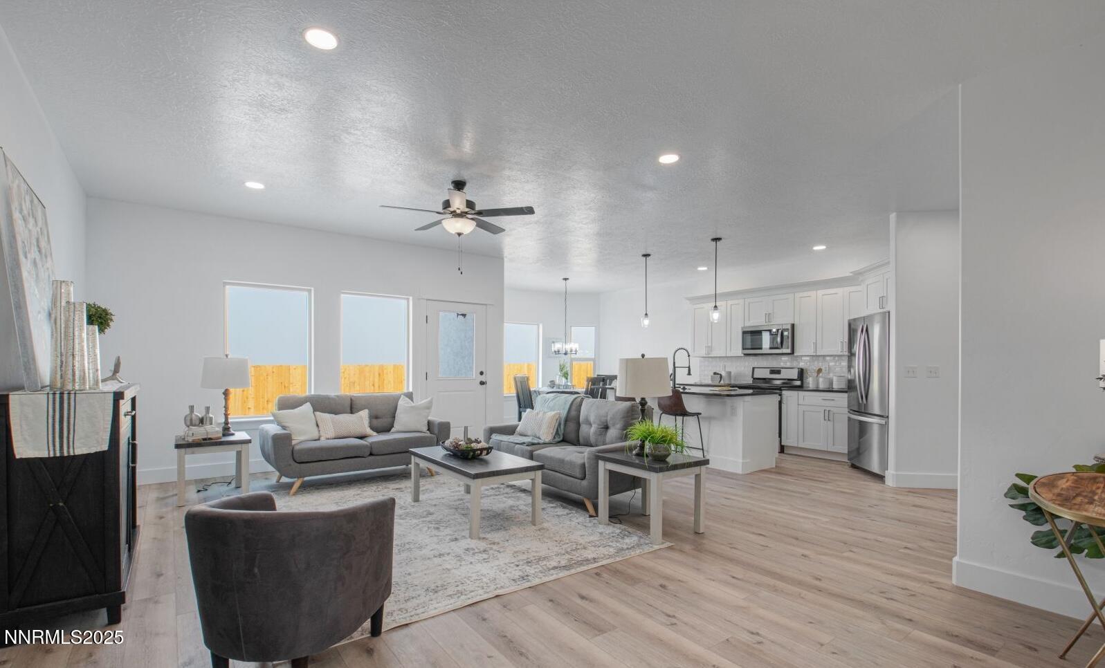 Image 2: Silverado Living Room