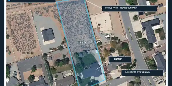 Image 3: 25-desert-peak-marketing-aerial