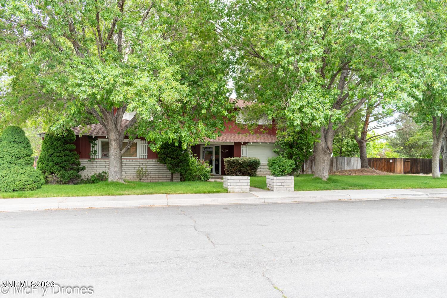 Image 2: MFD_5596-HDR