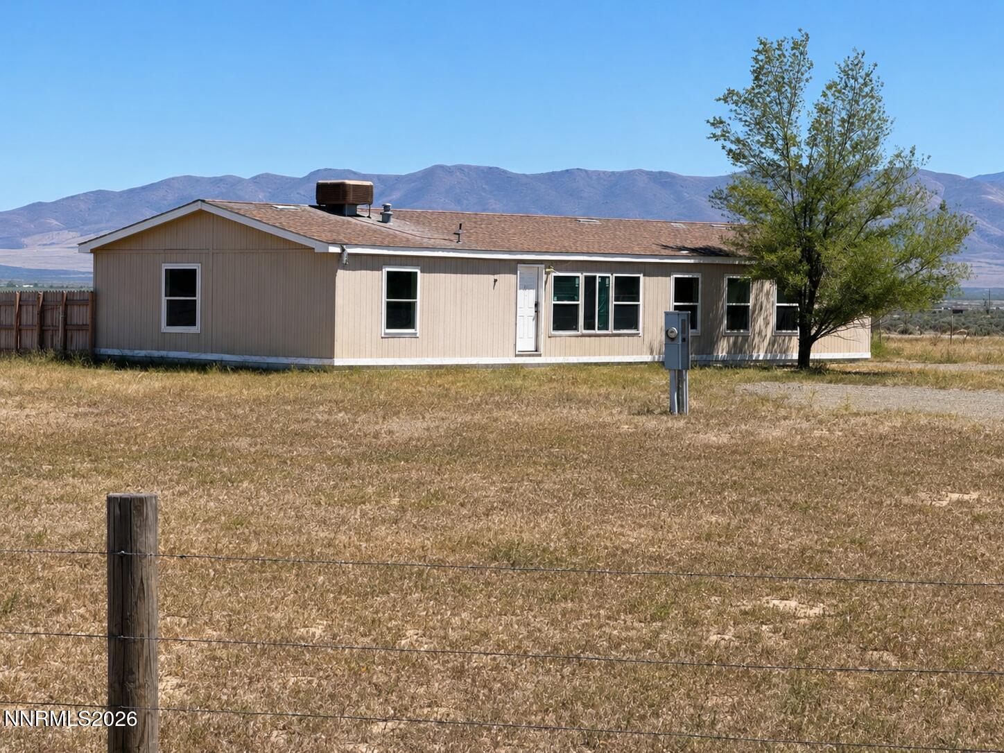 Image 2: mountainview