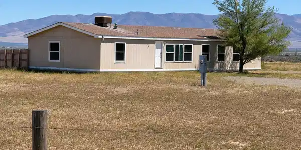 Image 2: mountainview