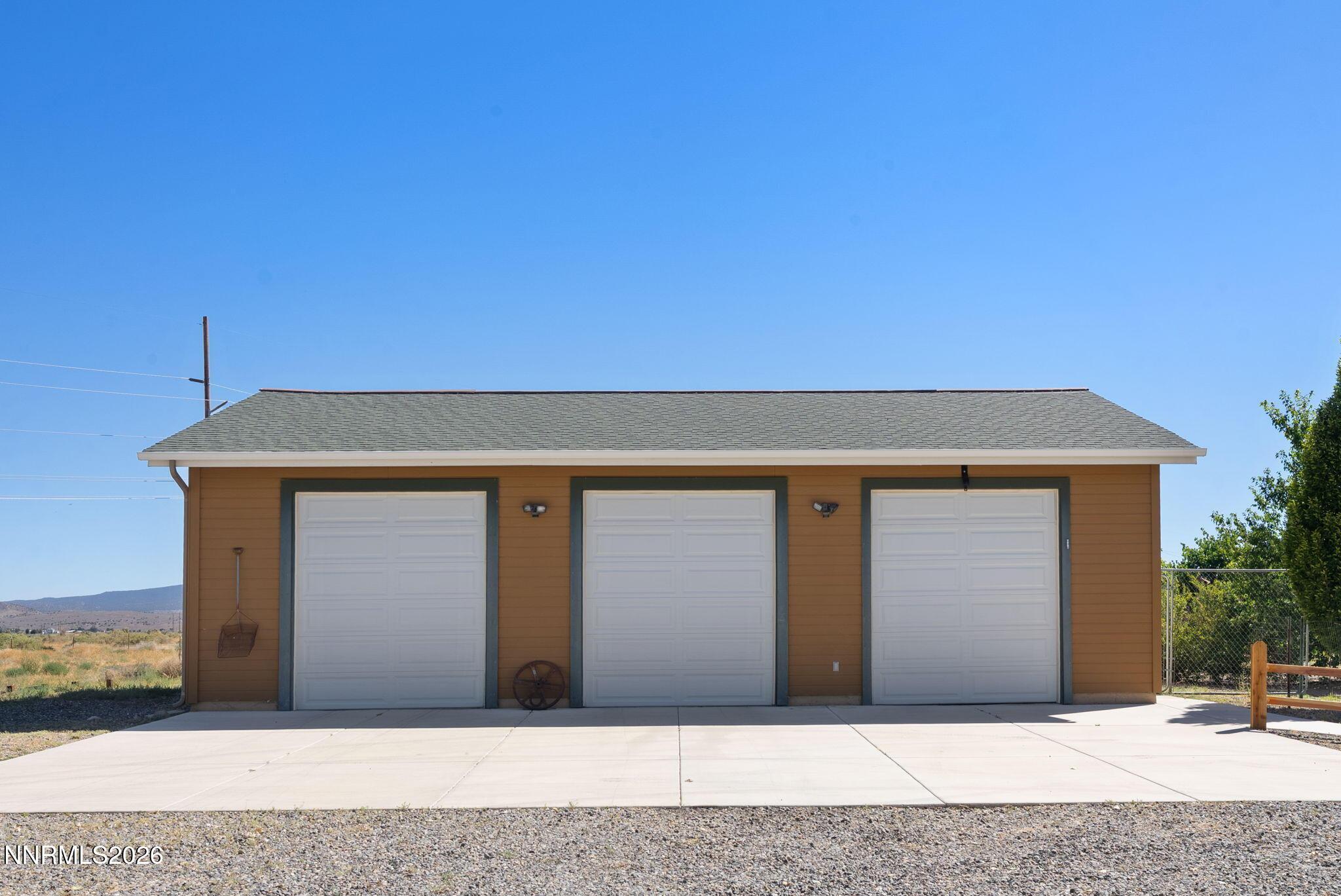 Image 2: 37-web-or-mls-1775 Buckhorn-38