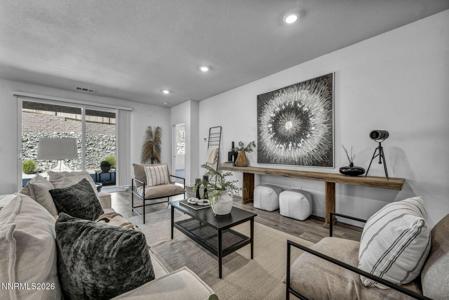 8405 Fenhollow Drive