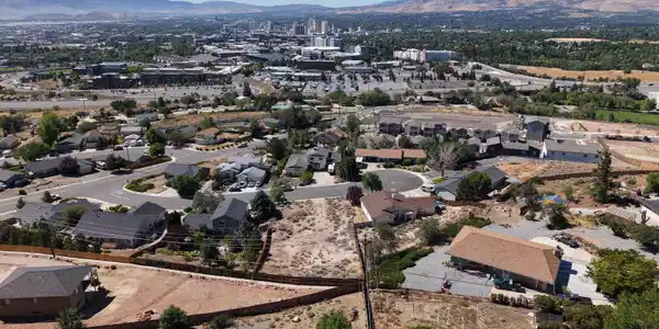 Image 3: DJI_20260724103107_0054_D_CITY VIEW