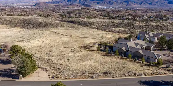 Image 3: 3-web-or-mls-390 Questa-5