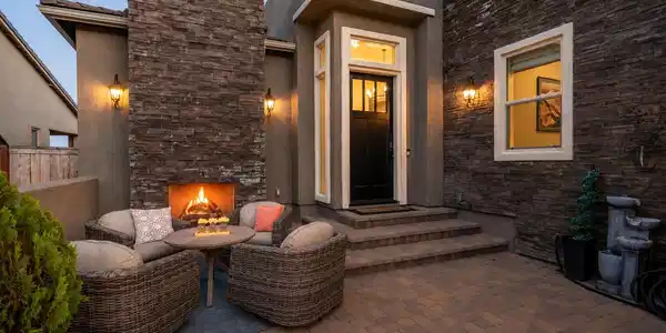 Image 4: Courtyard twilight