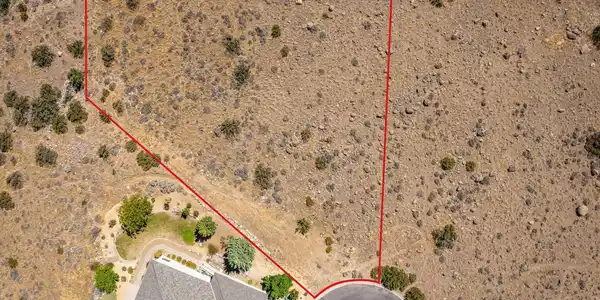 Image 4: 6-web-or-mls-DJI_20260818103501_0240_D -