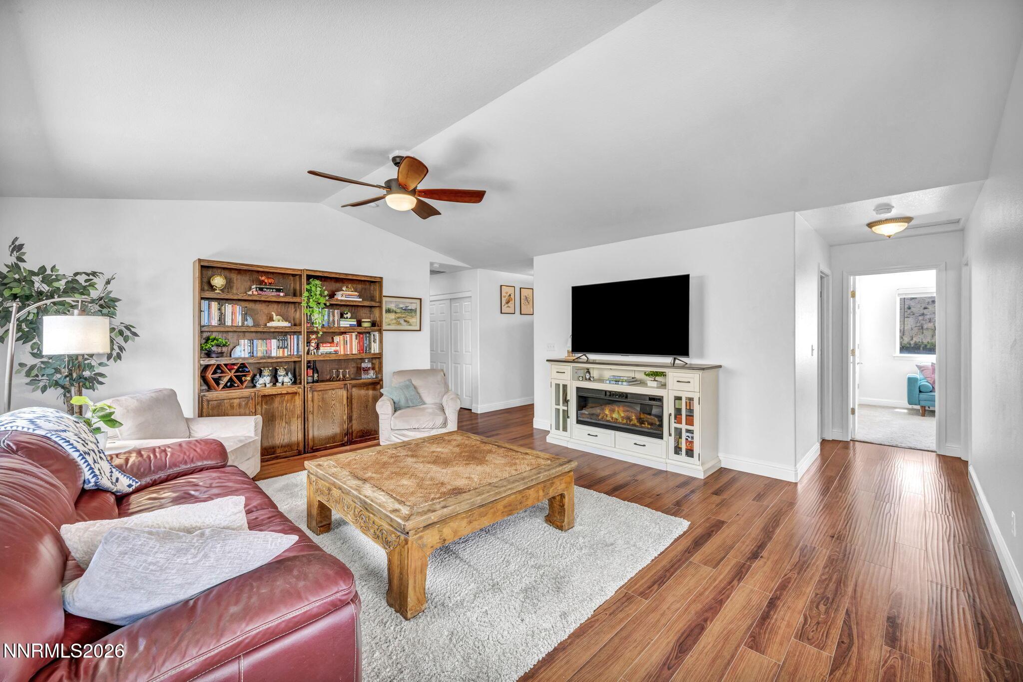Image 2: 45-web-or-mls-112-walker-st