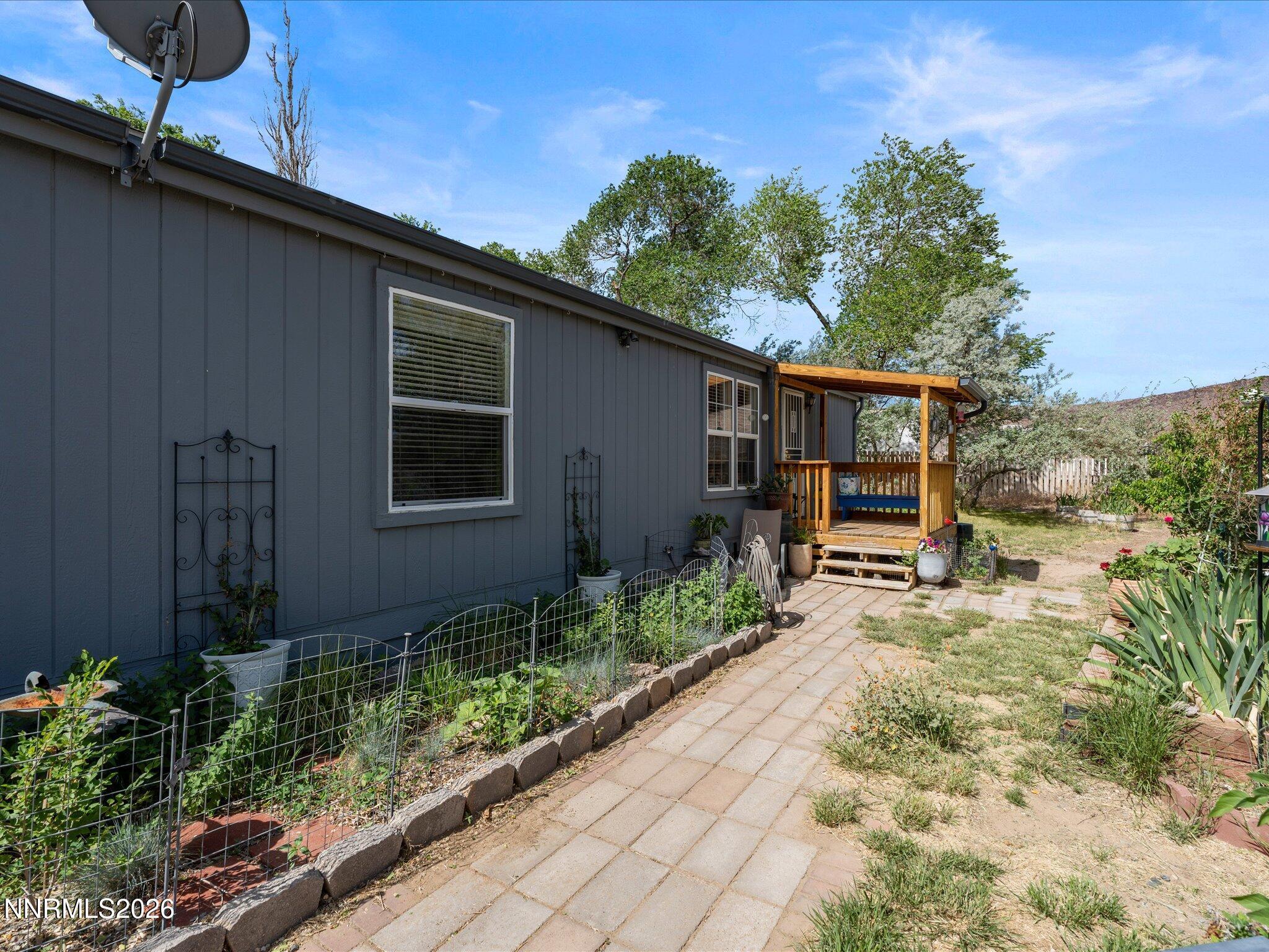 Image 3: 03-8749 Elm St-235-47-263-112