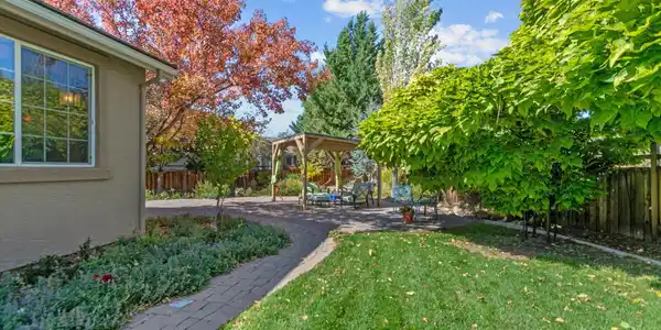 6831 Island Queen Court