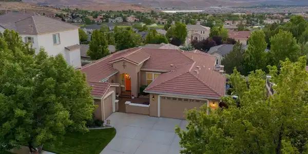 6049 Axis Drive