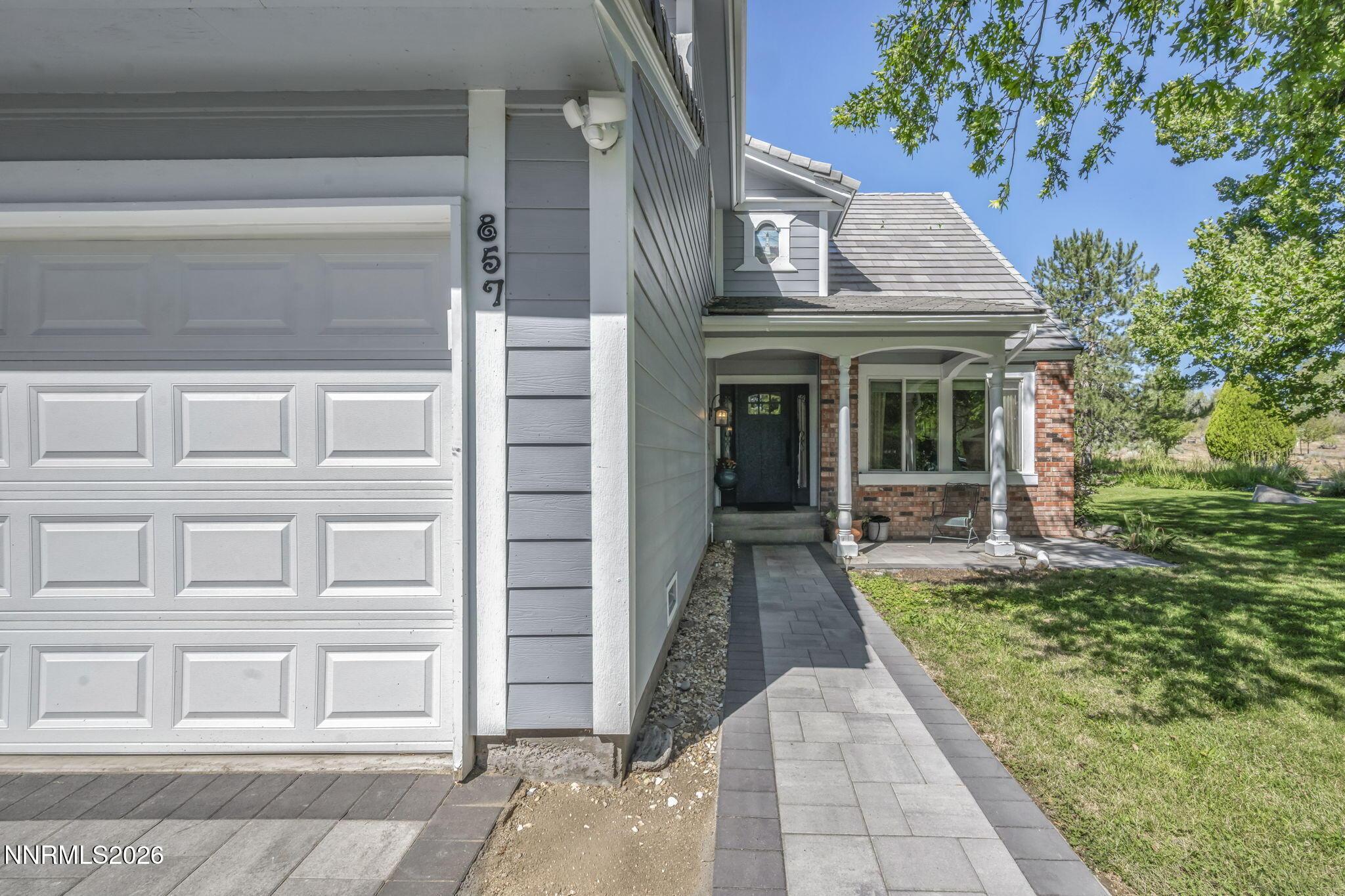 Image 3: 7-web-or-mls-857-lighthouse-ct