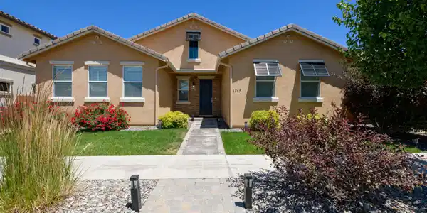 1767 La Cita Way