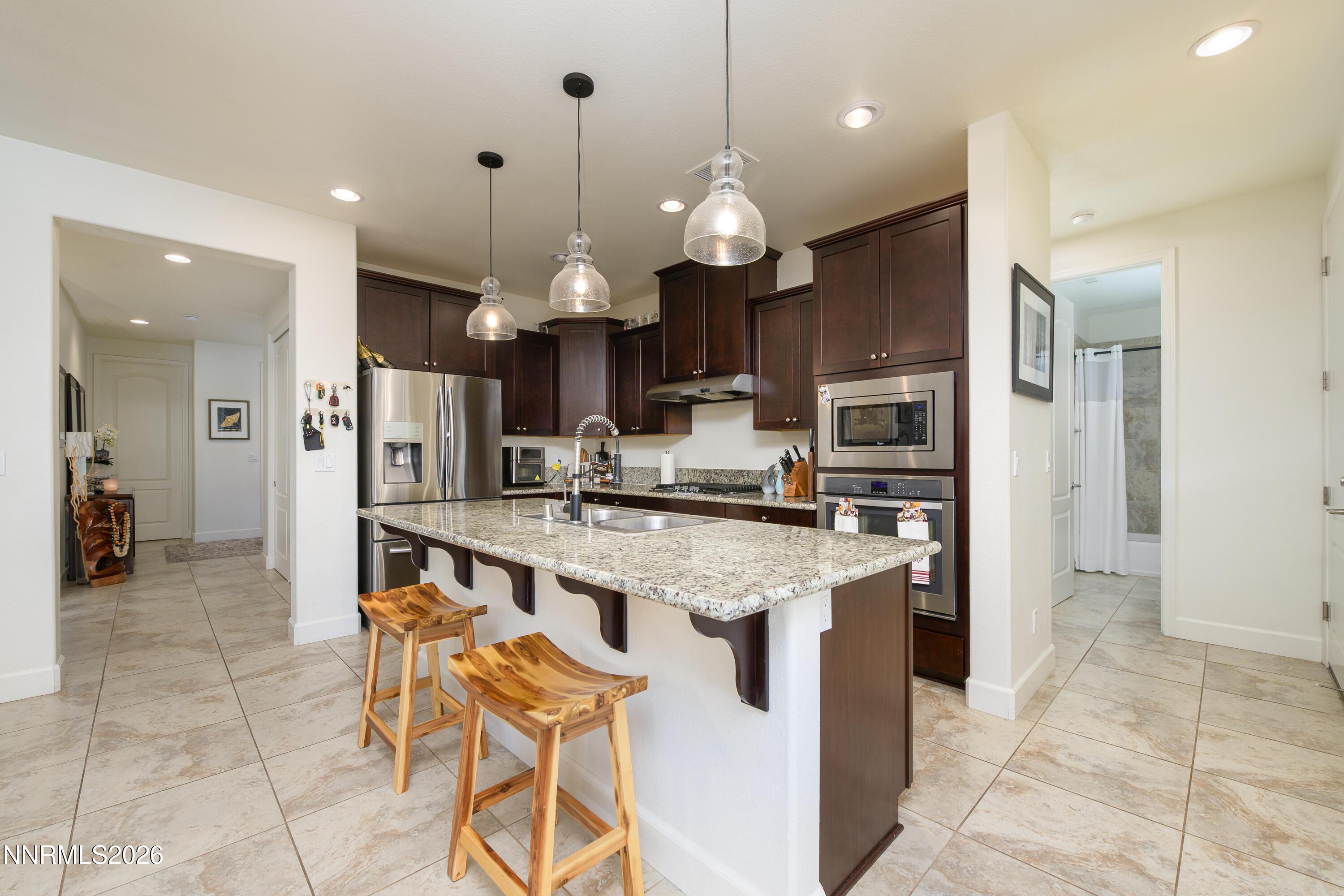 Image 4: Upgraded Kitchen w/ Island