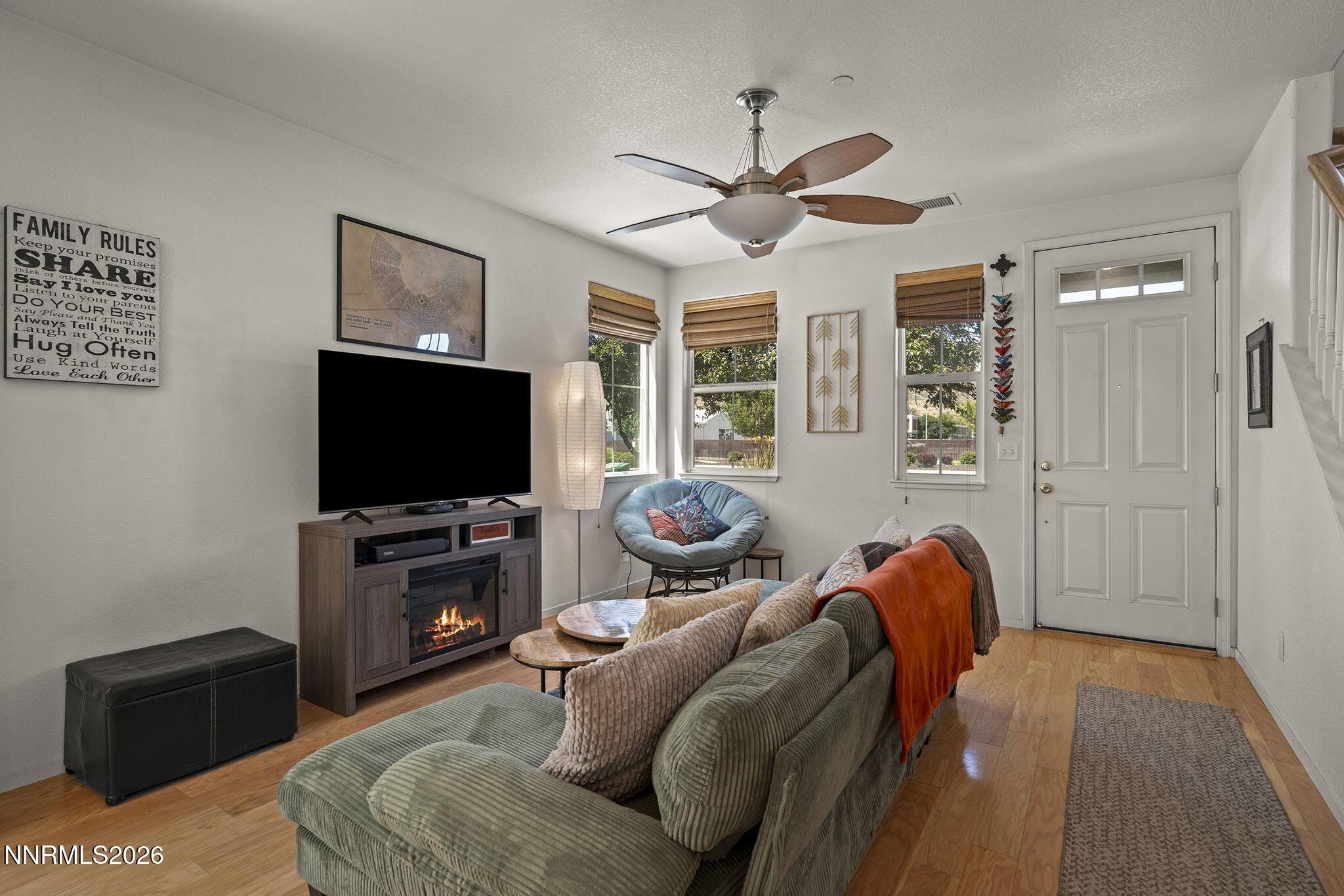 Image 4: 6-web-or-mls-_DSC5443