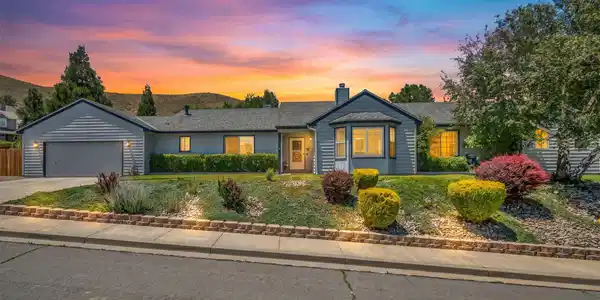 Image 2: 1-web-or-mls-1198-coral-way
