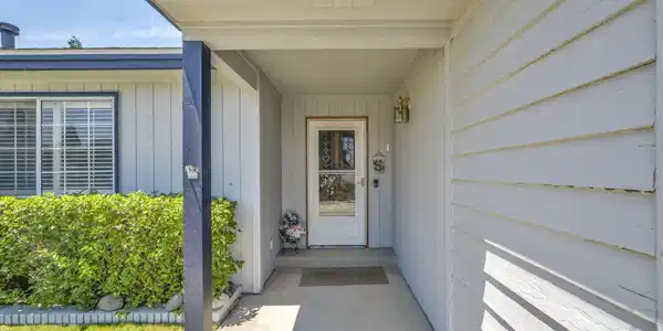Image 3: 7-web-or-mls-1198-coral-way