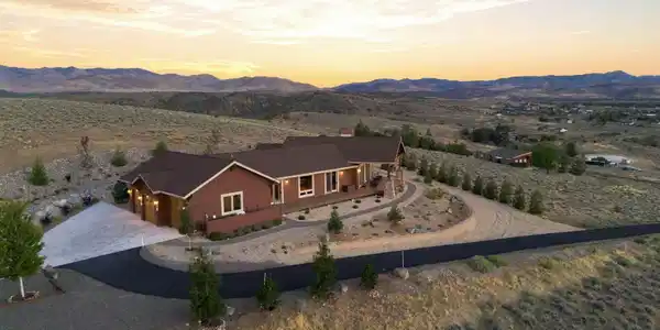 Image 3: 130-web-or-mls-1391 Hawkins Peak-130