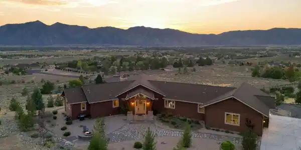 Image 4: 2-web-or-mls-1391 Hawkins Peak-002