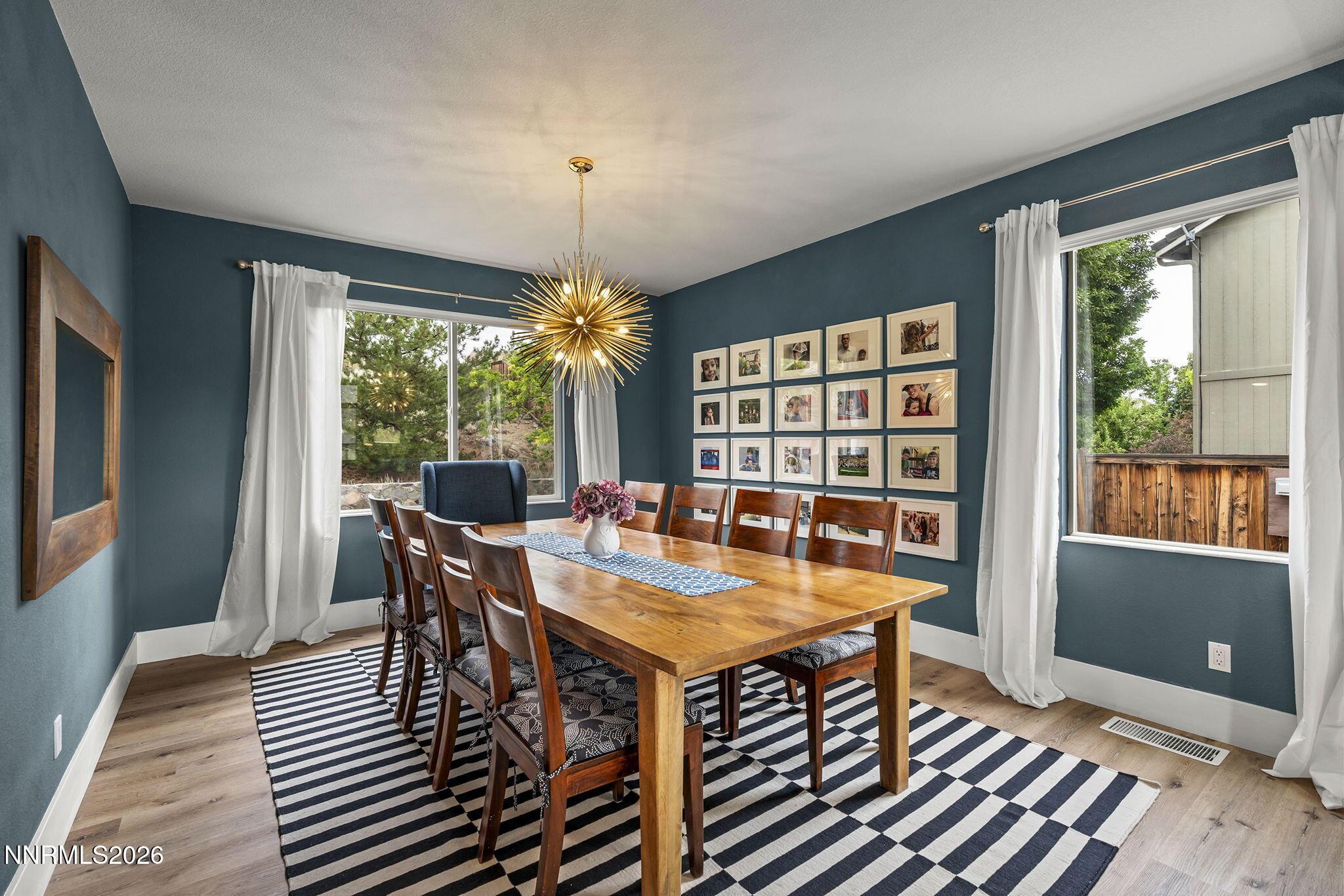 Image 4: Dining Room