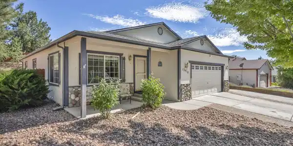 Image 3: 4-web-or-mls-17410-desert-lake-dr