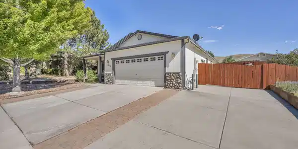 Image 4: 5-web-or-mls-17410-desert-lake-dr