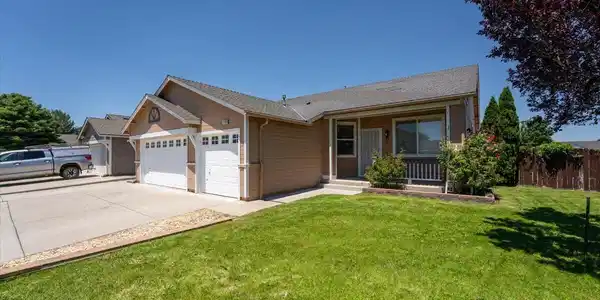 1196 Glendora Lane