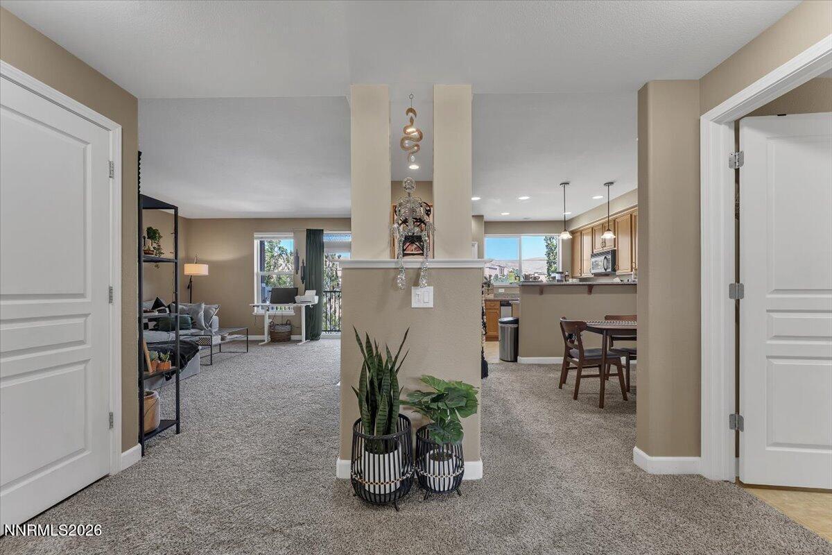 Image 3: 04-4889 Bougainvillea Cir Sparks NV 8943