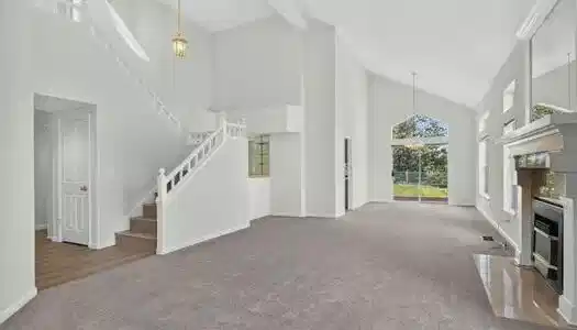 Image 4: great room