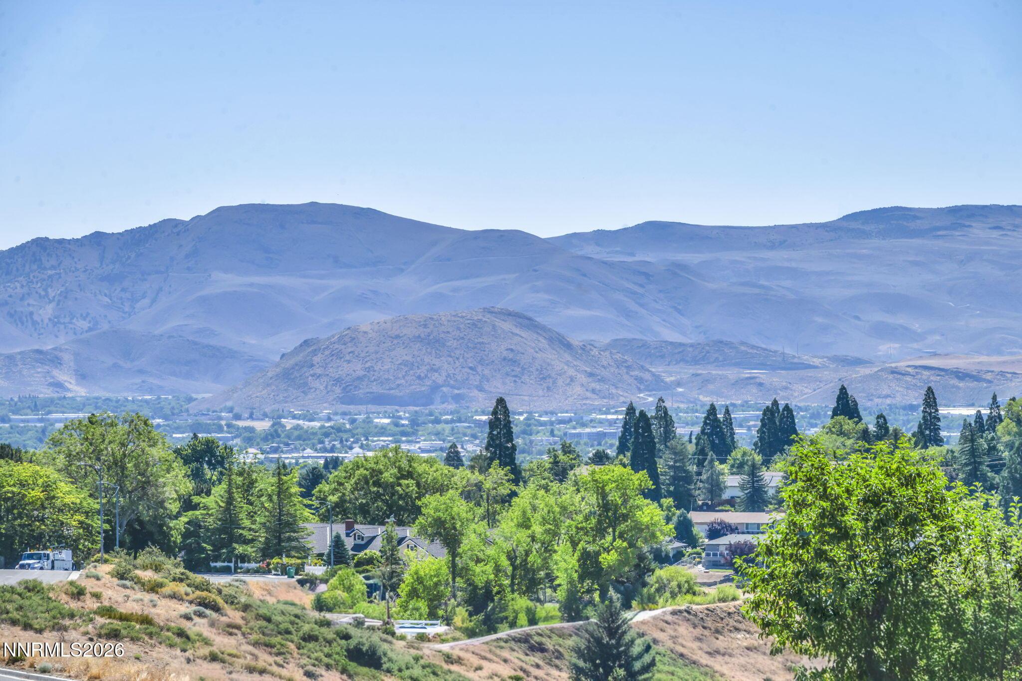 Image 3: 30-web-or-mls-3445-san-mateo-ave