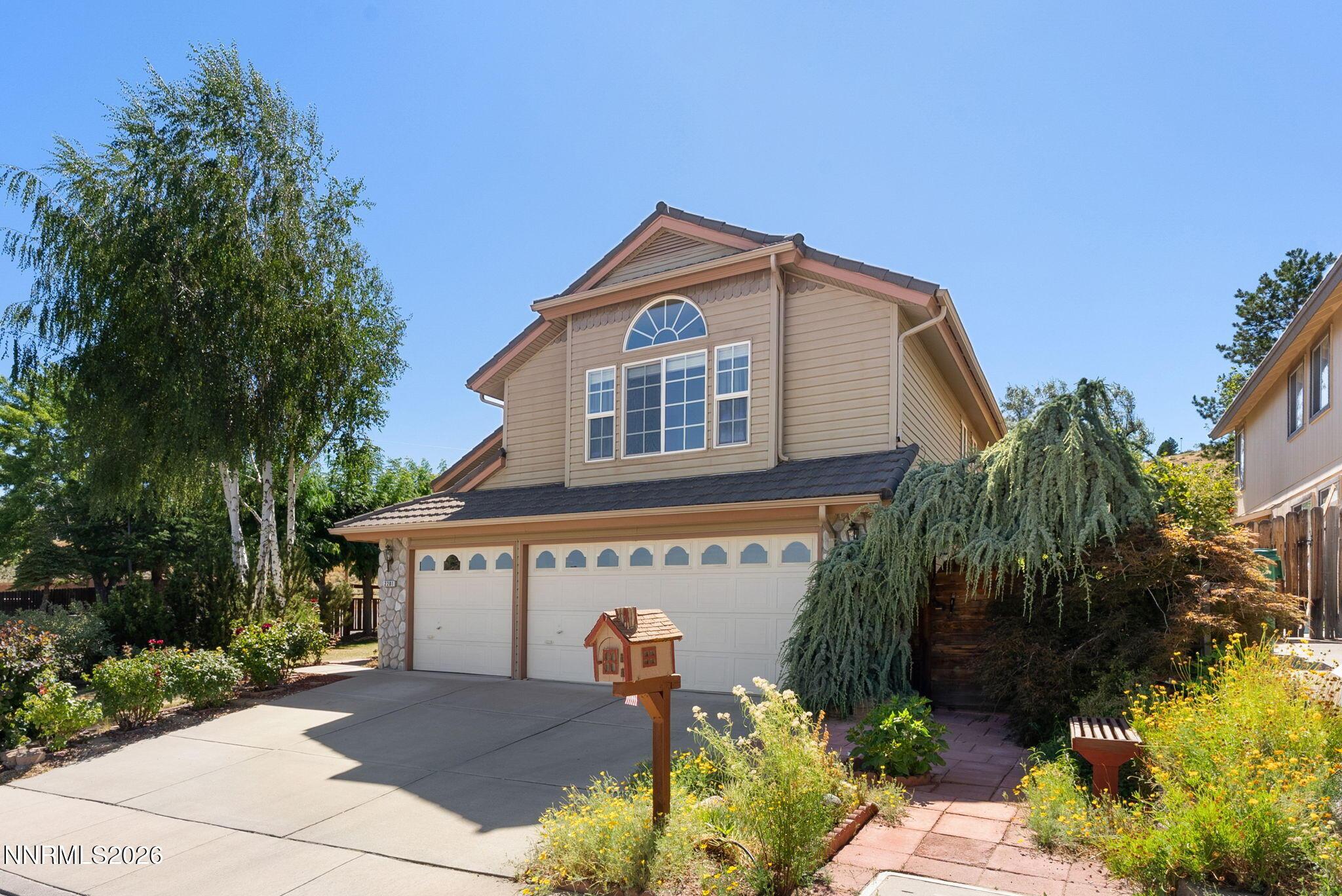 Image 3: 1-web-or-mls-2201 Almond Creek-2