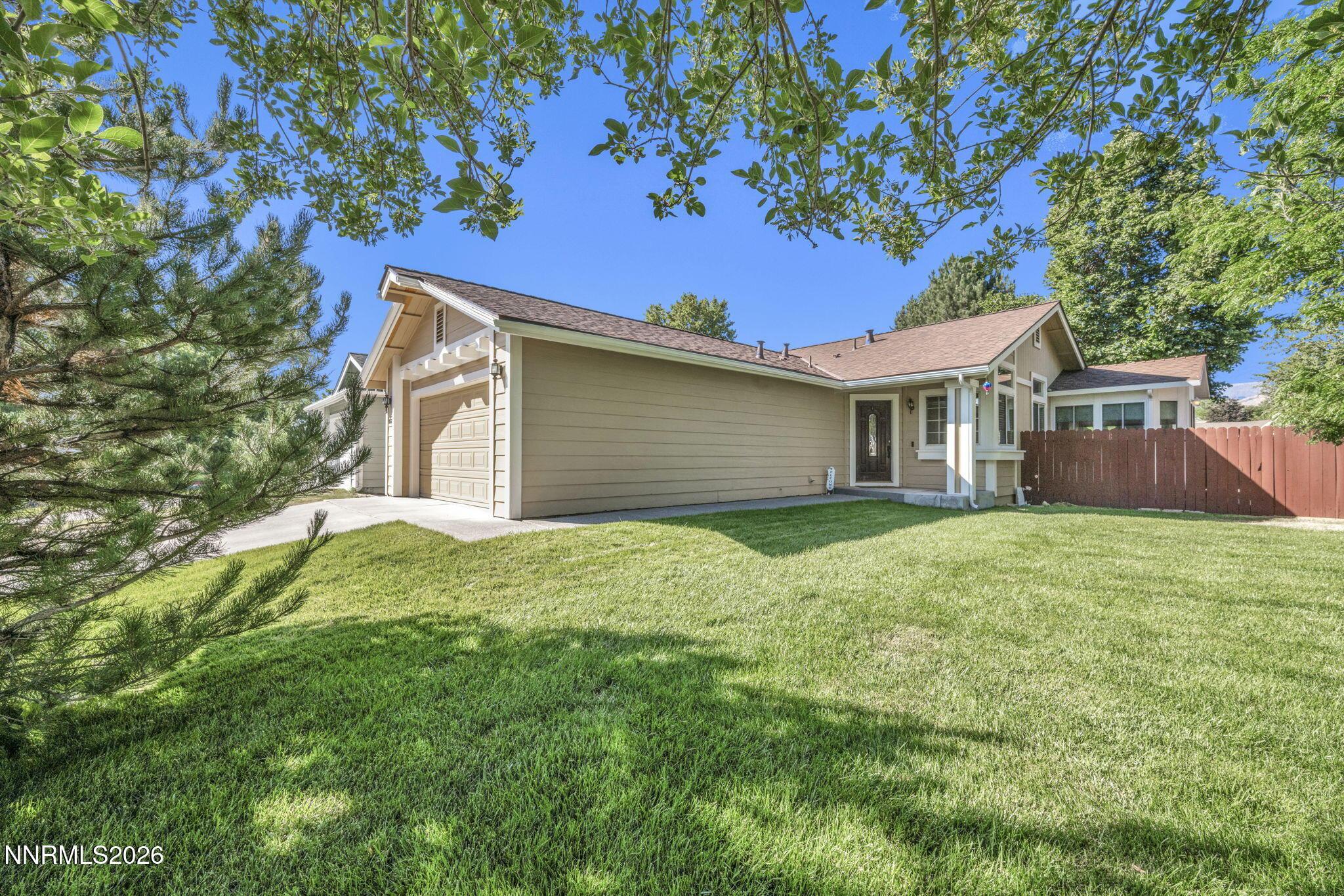Image 3: 4-web-or-mls-7553-water-view-wy