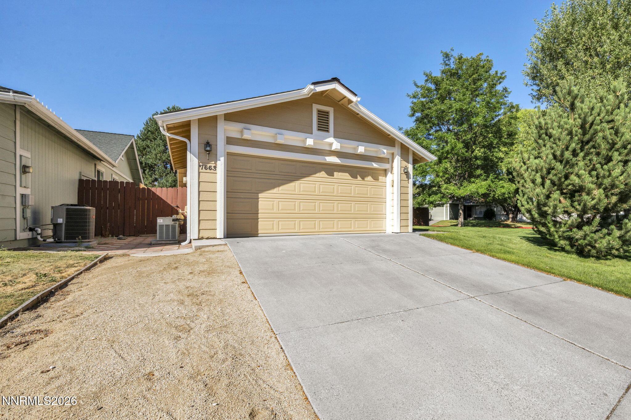 Image 4: 3-web-or-mls-7553-water-view-wy
